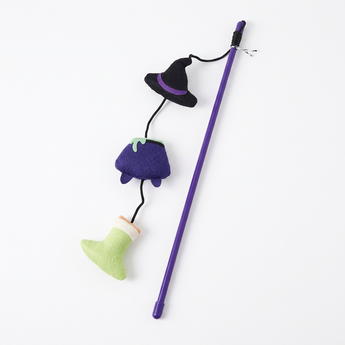 Naomi Catnip cat wand toy YH134453 WE-312 with purple wand and hanging hat, cauldron and boot shapes on white background